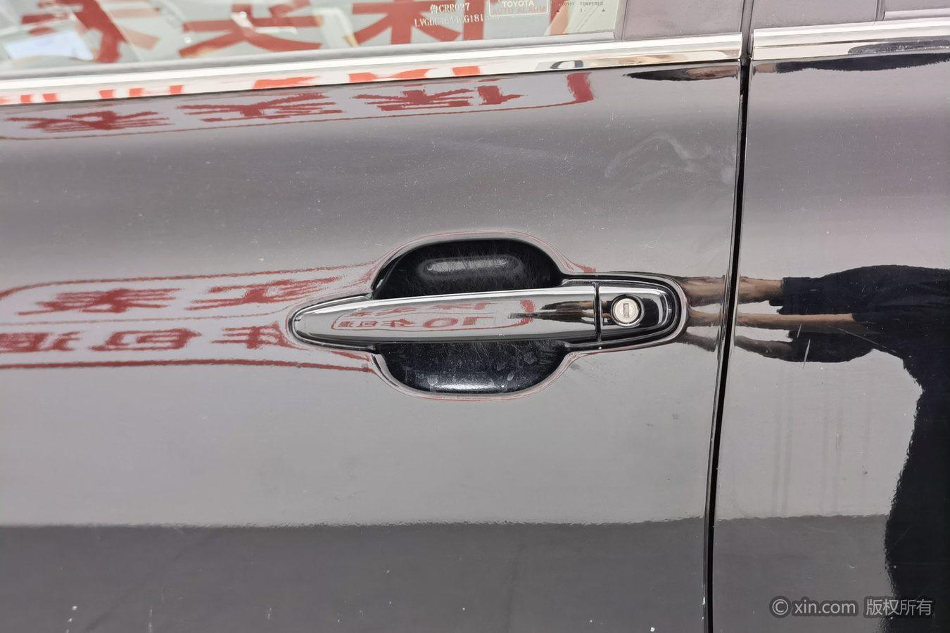 Toyota Highlander 2011 2.7L 5 мест Sport
