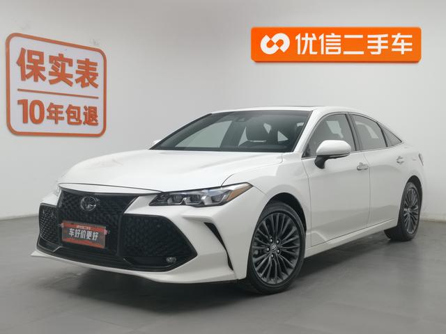 Toyota Avalon 2019 года выпуска