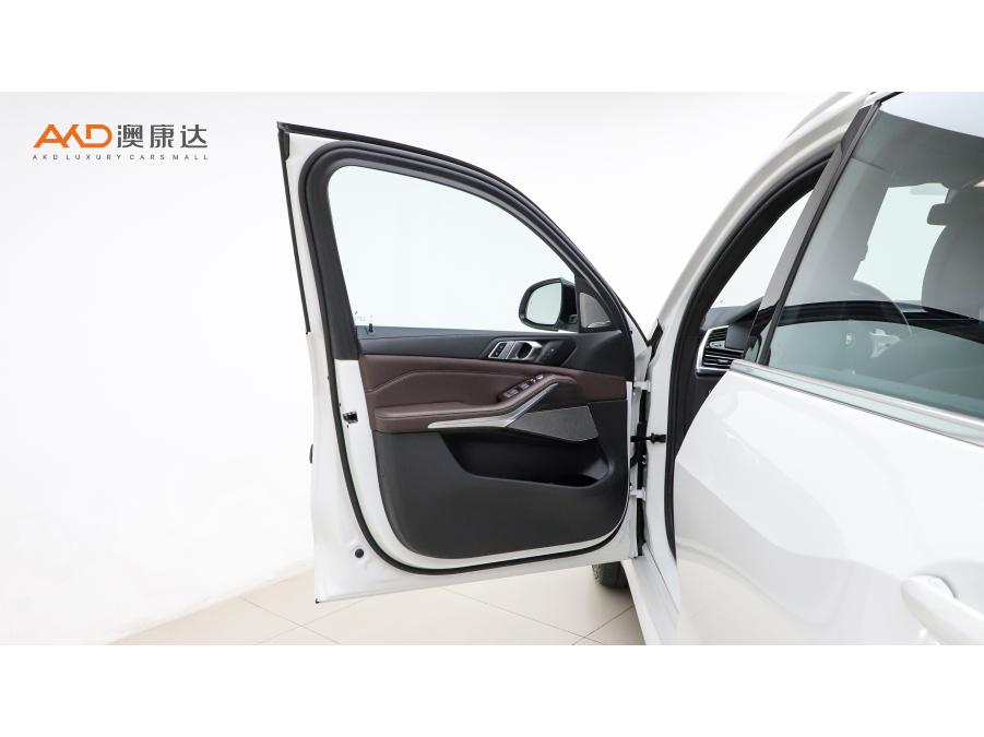 BMW X5 2022 xDrive 40Li M Sport