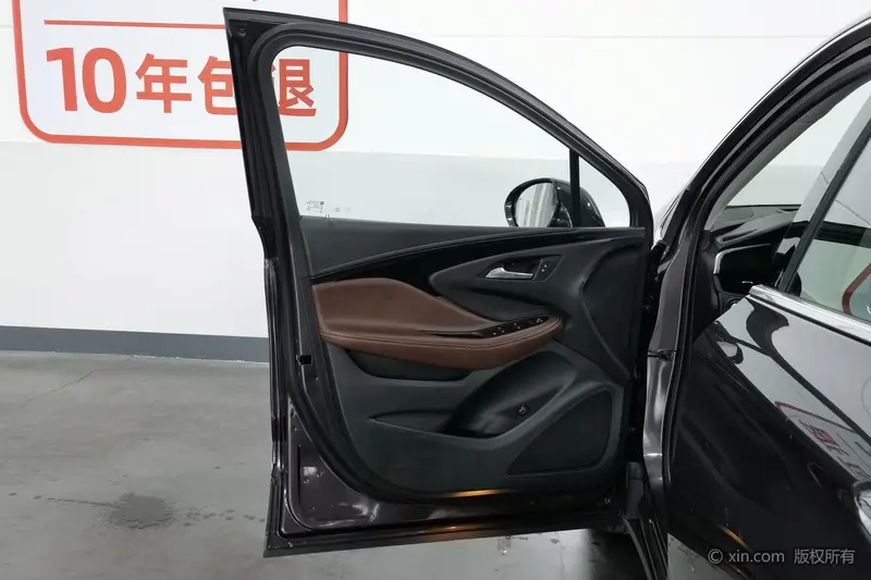 Buick Envision 28 T 4 WD Luxury — фото 17
