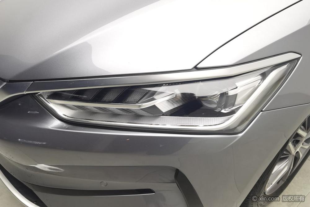 BYD Qin PLUS EV, фото 8