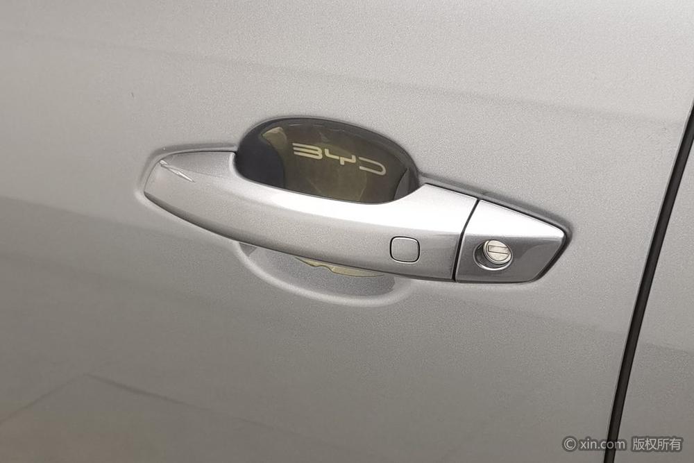 BYD Qin PLUS EV, фото 9