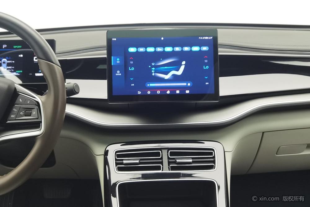 BYD Qin PLUS EV, фото 12