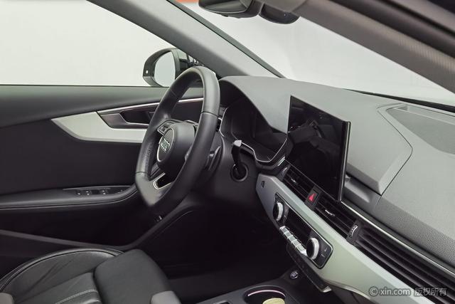Audi A4L 2022 40 TFSI — фото 16