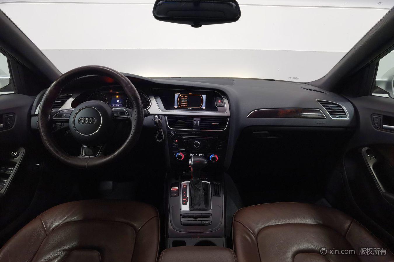 Audi A4L 2015 35 TFSI АКПП Комфорт