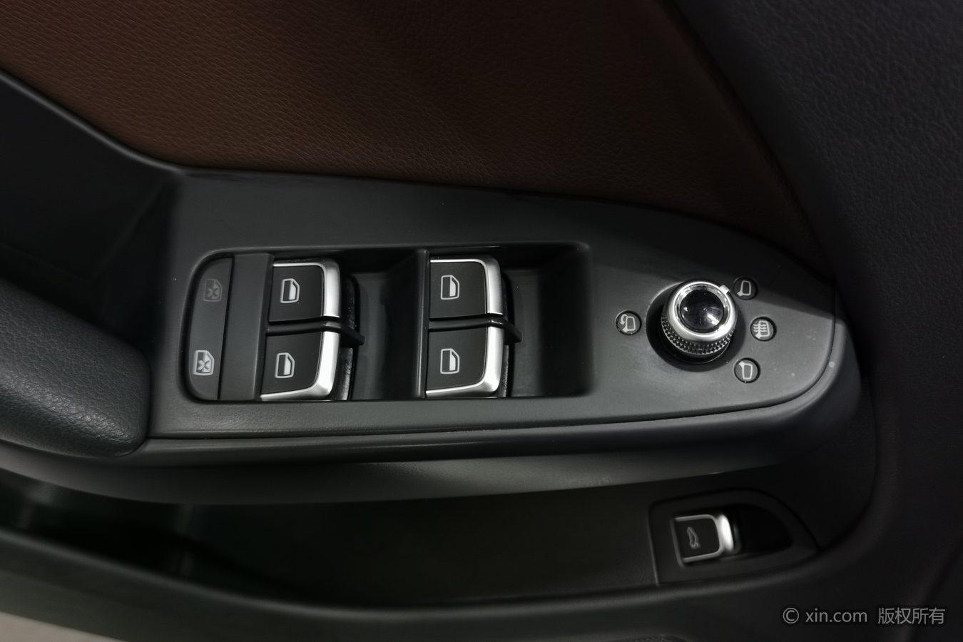 Audi A4L 2015 35 TFSI АКПП Комфорт