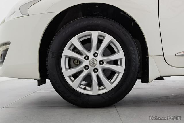 Nissan Teana 2015 2.0 L XL-Sporty — фото 8