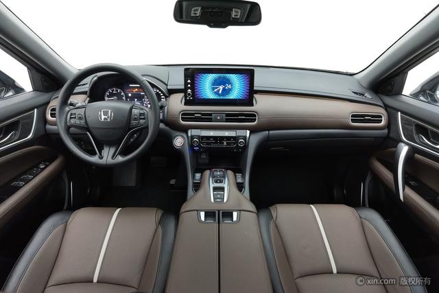 Honda UR-V 2024 370 TURBO 4 WD — фото 12