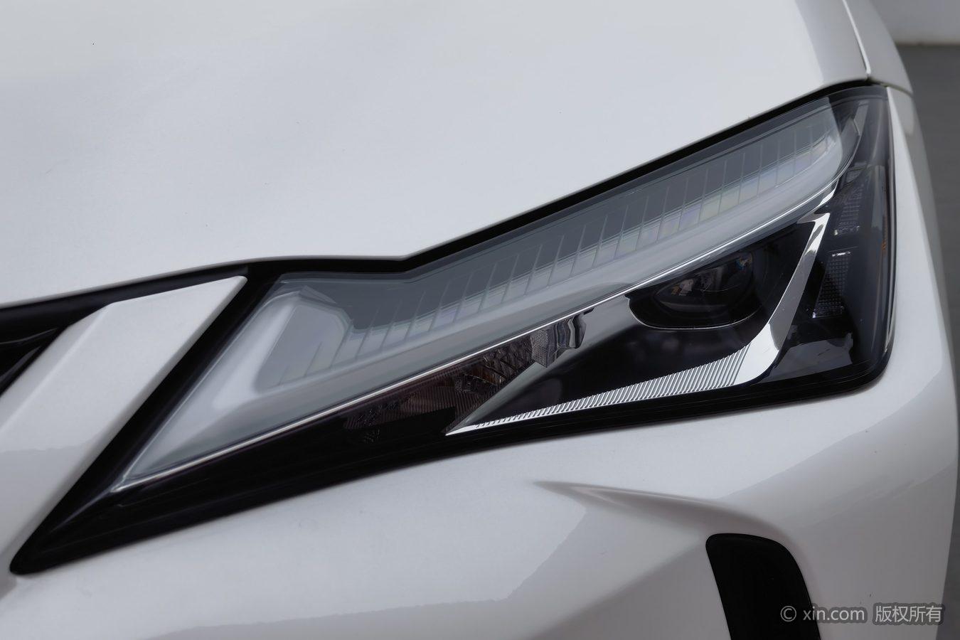 Lexus UX id 4454226 из Китая 18