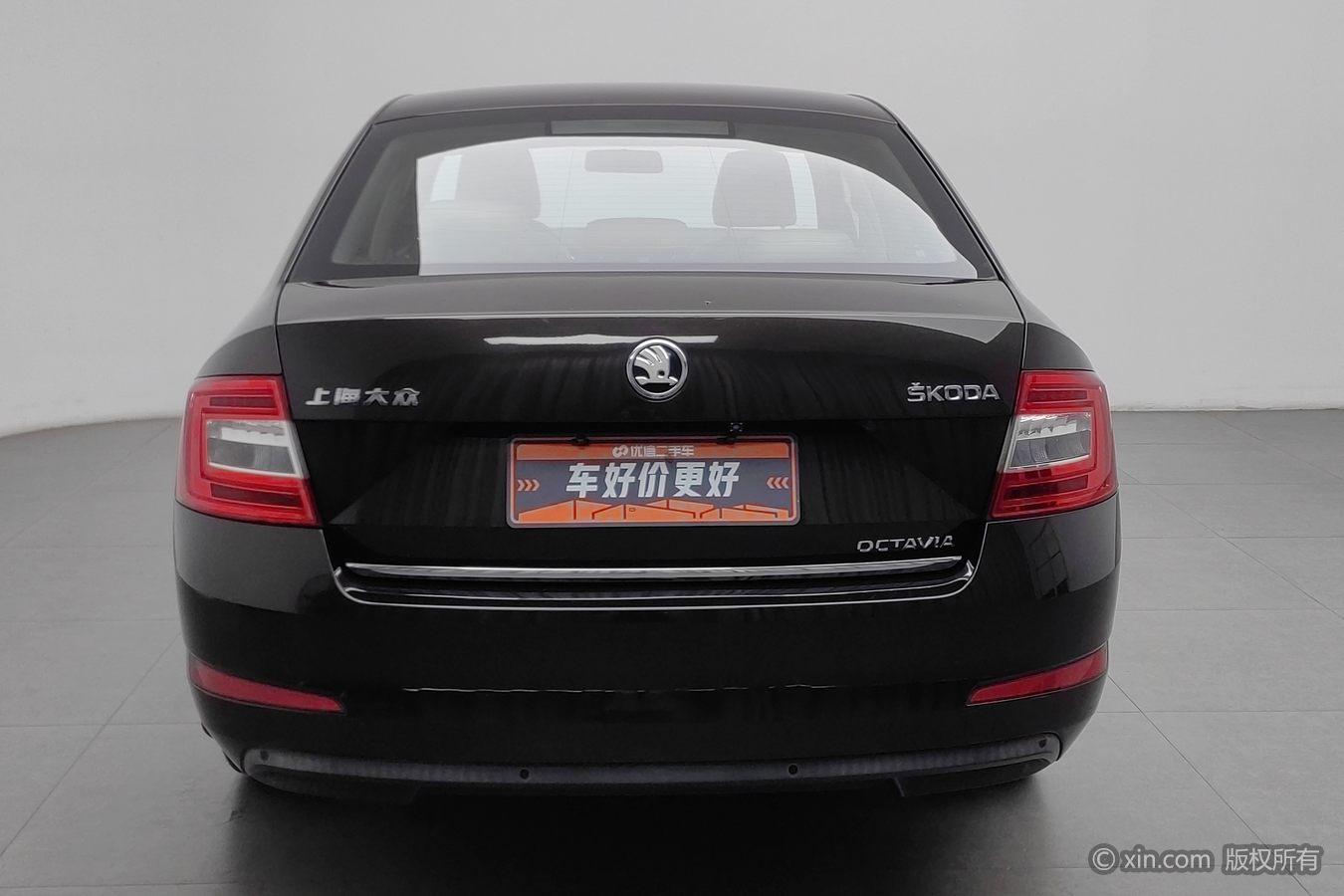 Skoda Octavia 2015 1.6L MT