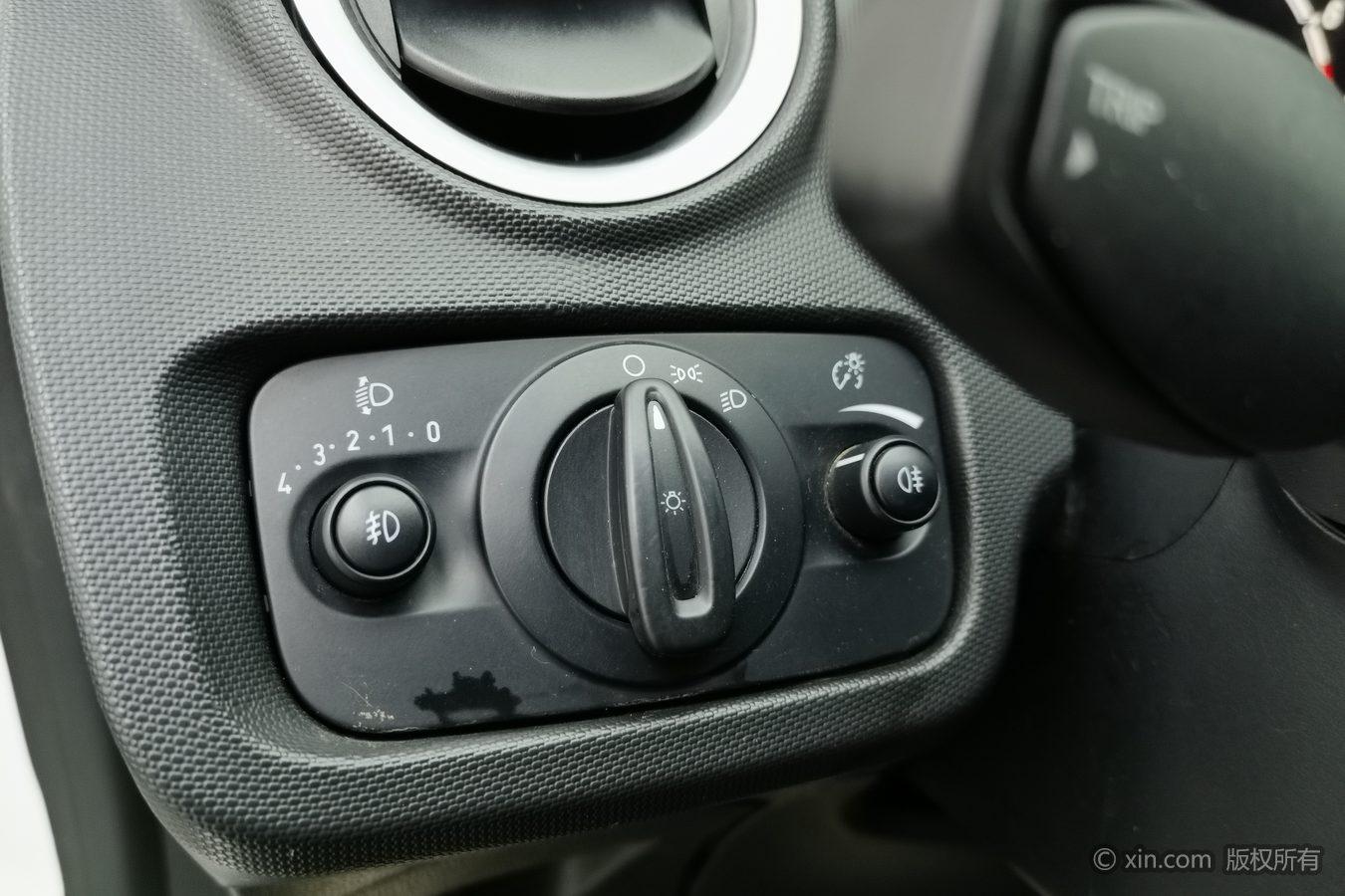 Ford Fiesta 2013 liang xiang 1.5L АКПП Style