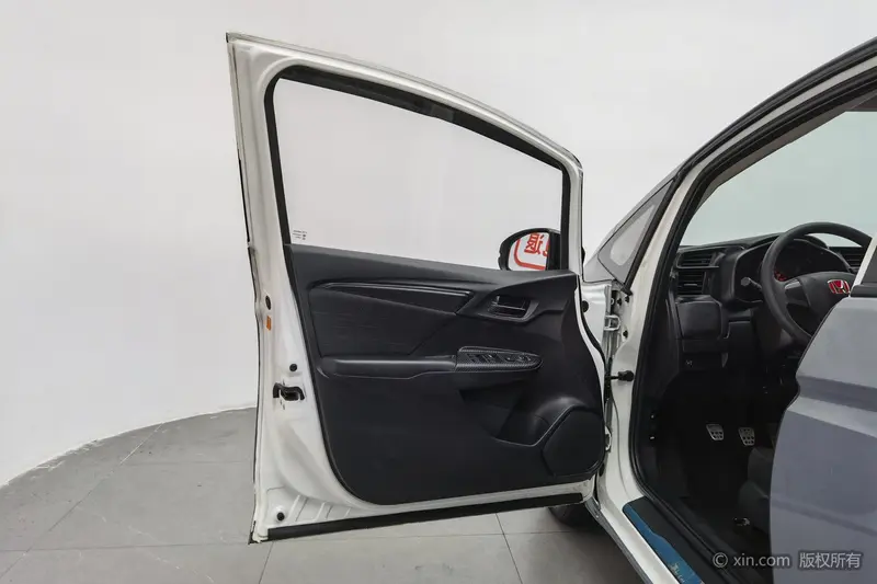 Honda Fit — фото 16