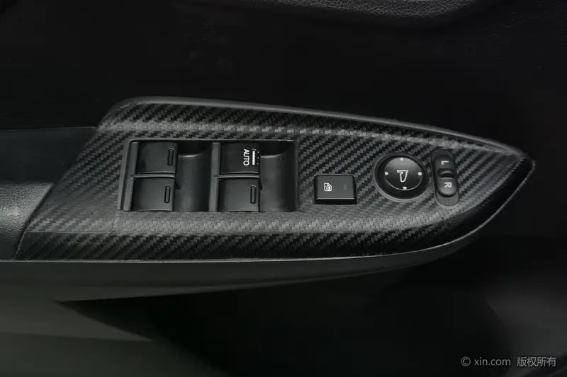 Honda Fit — фото 17