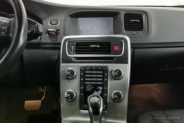 Volvo S60 2015 S 60 L 2.0 T — фото 13