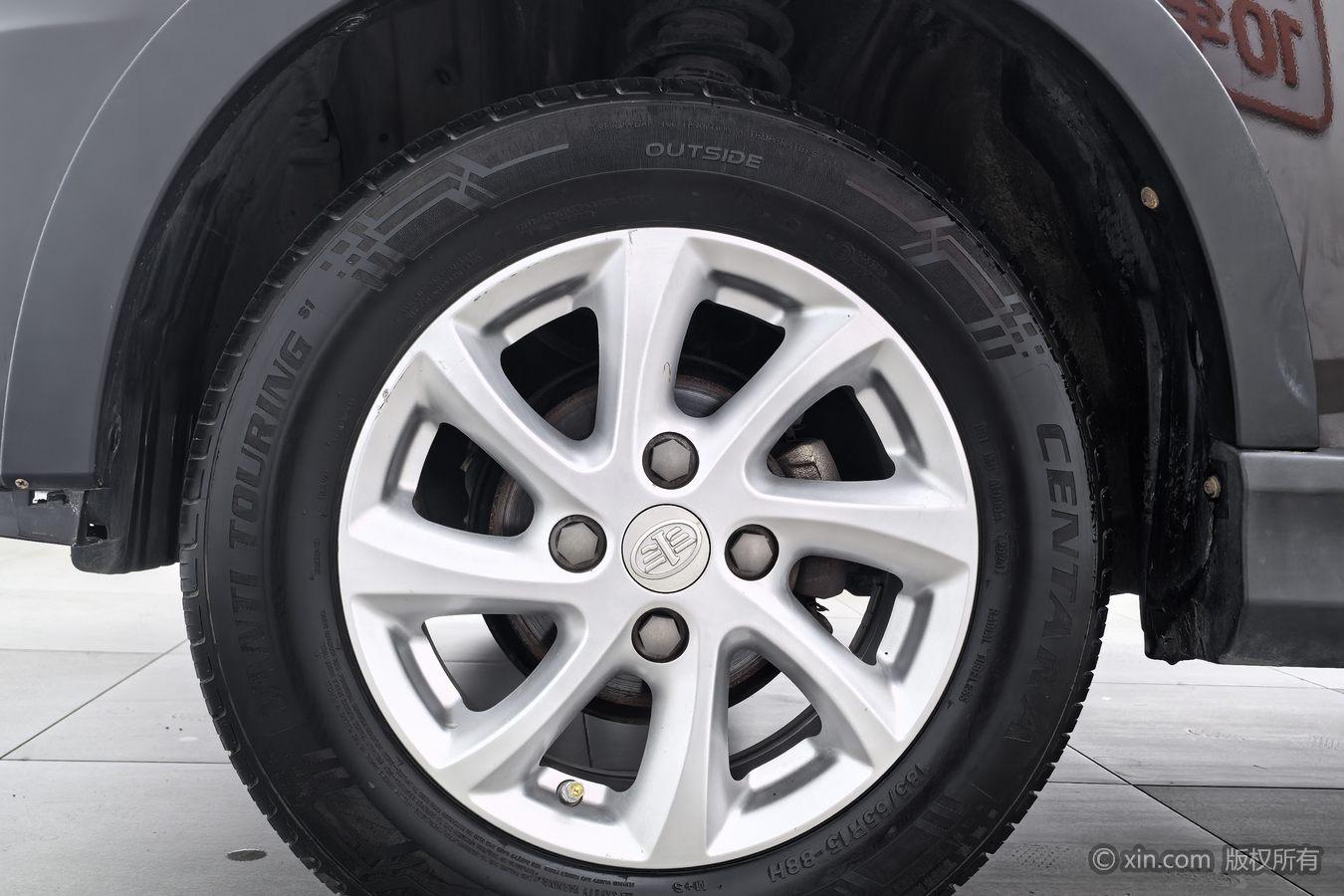 FAW S80 2015 1.5L AT 5 мест