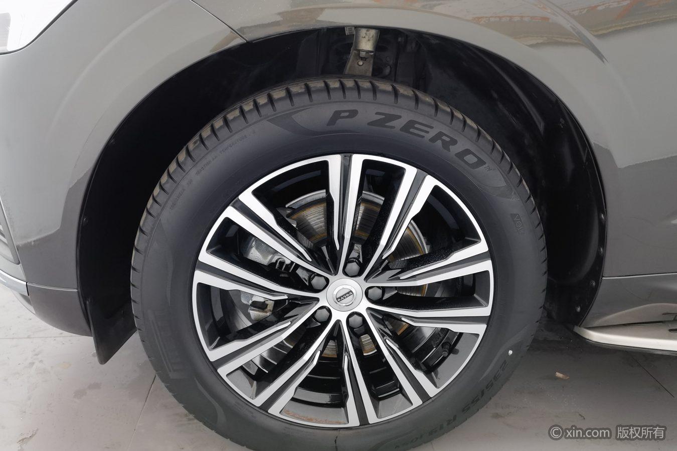 Volvo XC60 2022 B5 Luxury