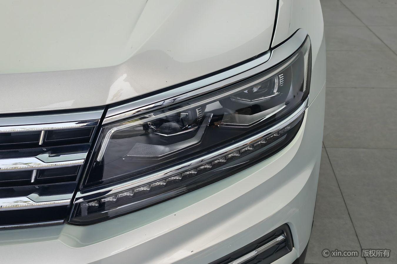 Volkswagen Tiguan L L 2018 380TSI AT Luxury