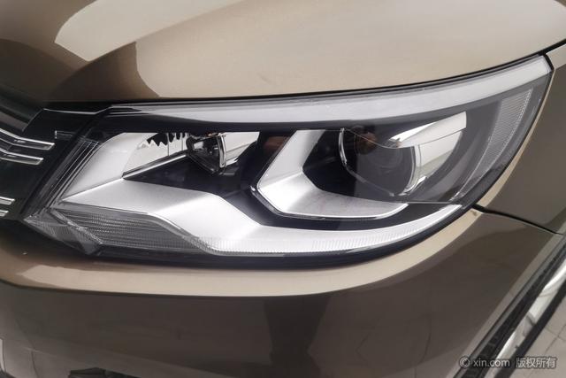 Volkswagen Tiguan 2016 280 TSI AT 2 WD — фото 7