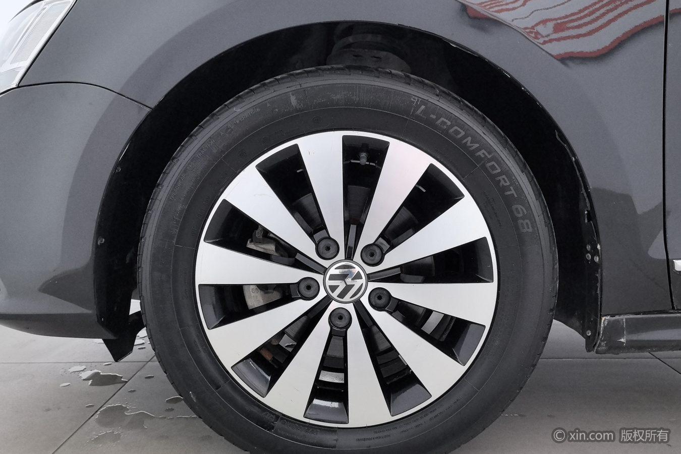 Volkswagen Sagitar 2017 1.6L MT Comfort