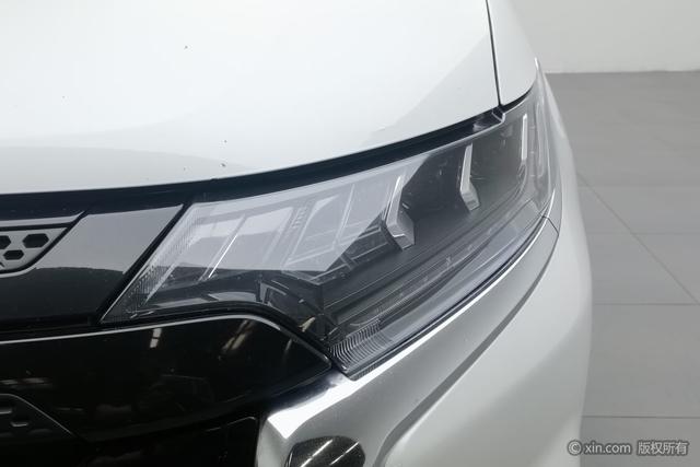 Mitsubishi Outlander 2021 2.4 L 4 WD 5 — фото 7