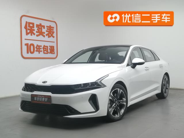 Kia K5 2020 года выпуска
