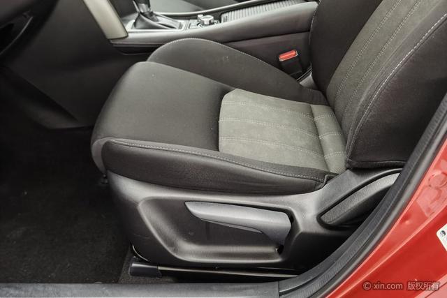 Mazda CX-4 2018 2.0 L AT 2 WD VI — фото 18