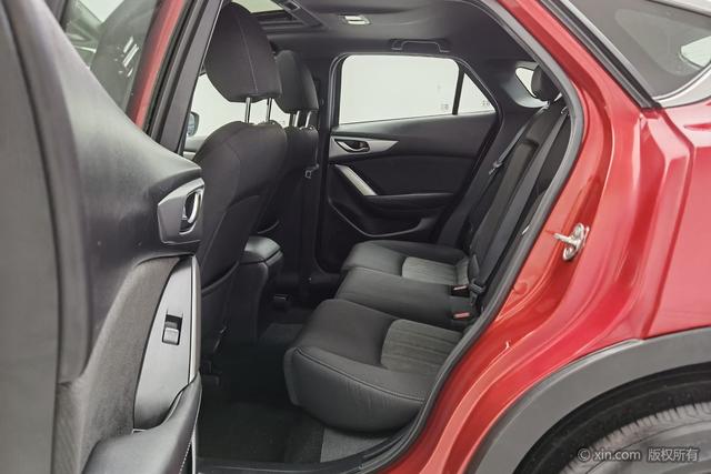 Mazda CX-4 2018 2.0 L AT 2 WD VI — фото 19
