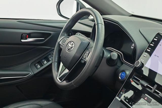Toyota Avalon 2019 2.5 L VI — фото 16