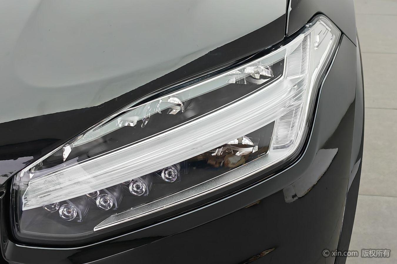 Volvo XC90 2021 B5 Luxury 5 мест