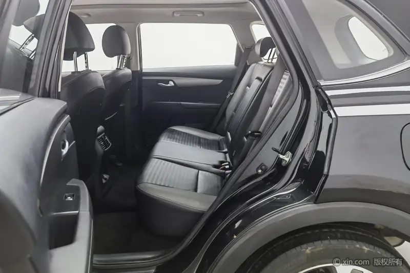 Kia Sportage — фото 14