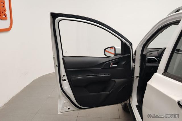 Baic New Energy EC id 3775573 из Китая 11