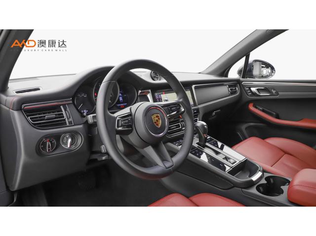 Porsche Macan 2023 Macan 2.0 T — фото 7