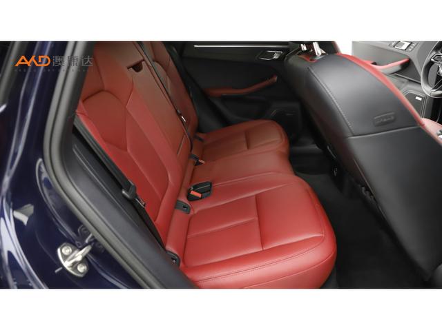 Porsche Macan 2023 Macan 2.0 T — фото 8