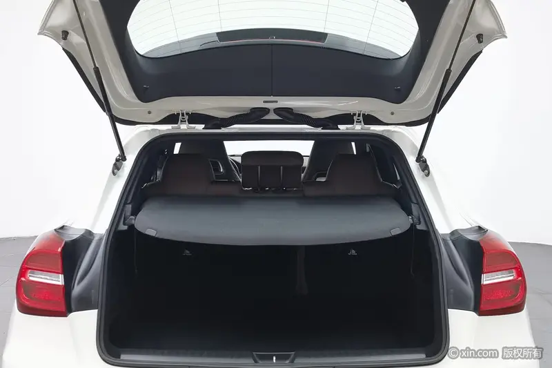 Mercedes-Benz GLA — фото 18