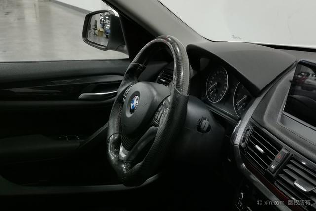 BMW X1 2015 s Drive 18i — фото 9