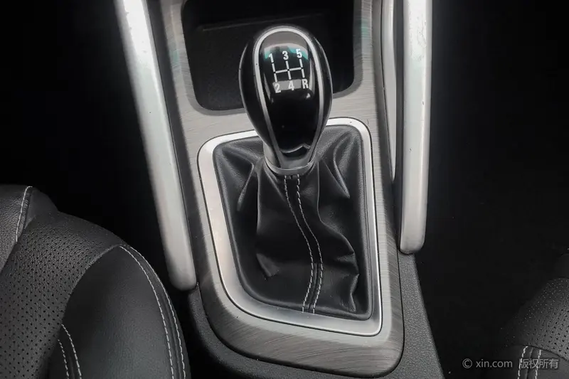 Geely Vision X 3 1.5 L MT Premium — фото 10