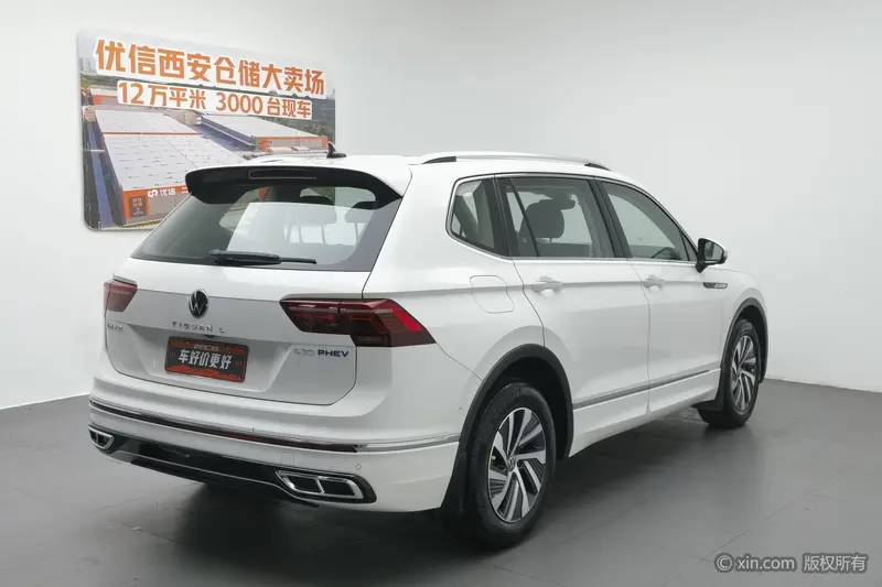 Volkswagen Tiguan L — фото 4