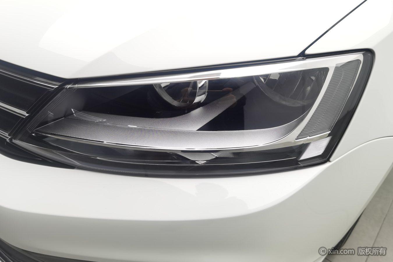 Volkswagen Sagitar 2017 1.6L MT Comfort