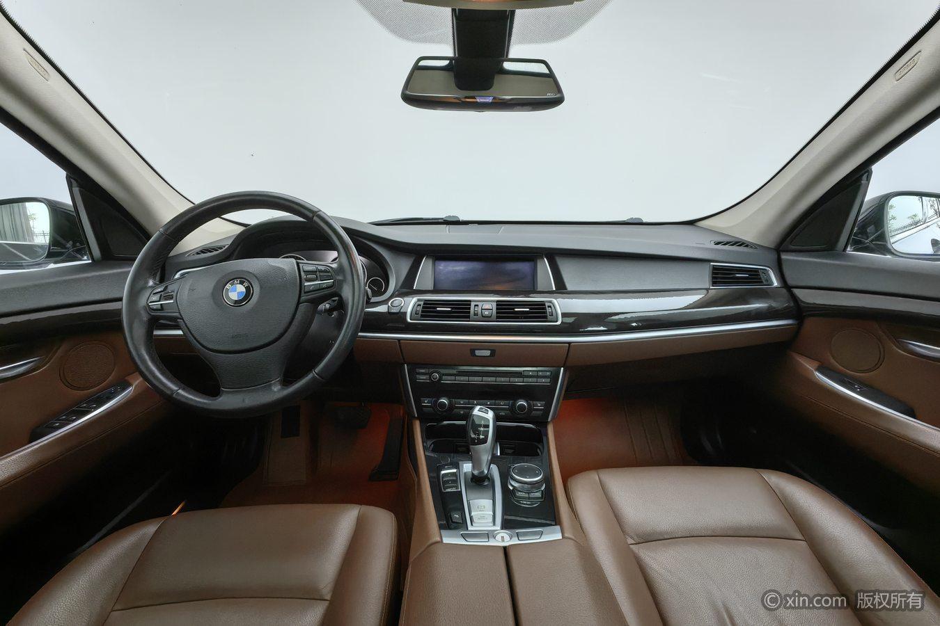 BMW 5 Series GT 2015 528i Leading