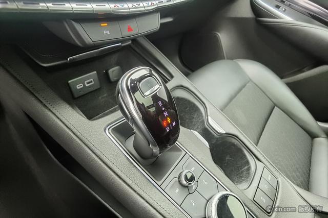 Cadillac XT4 2021 28 T 2 WD — фото 15