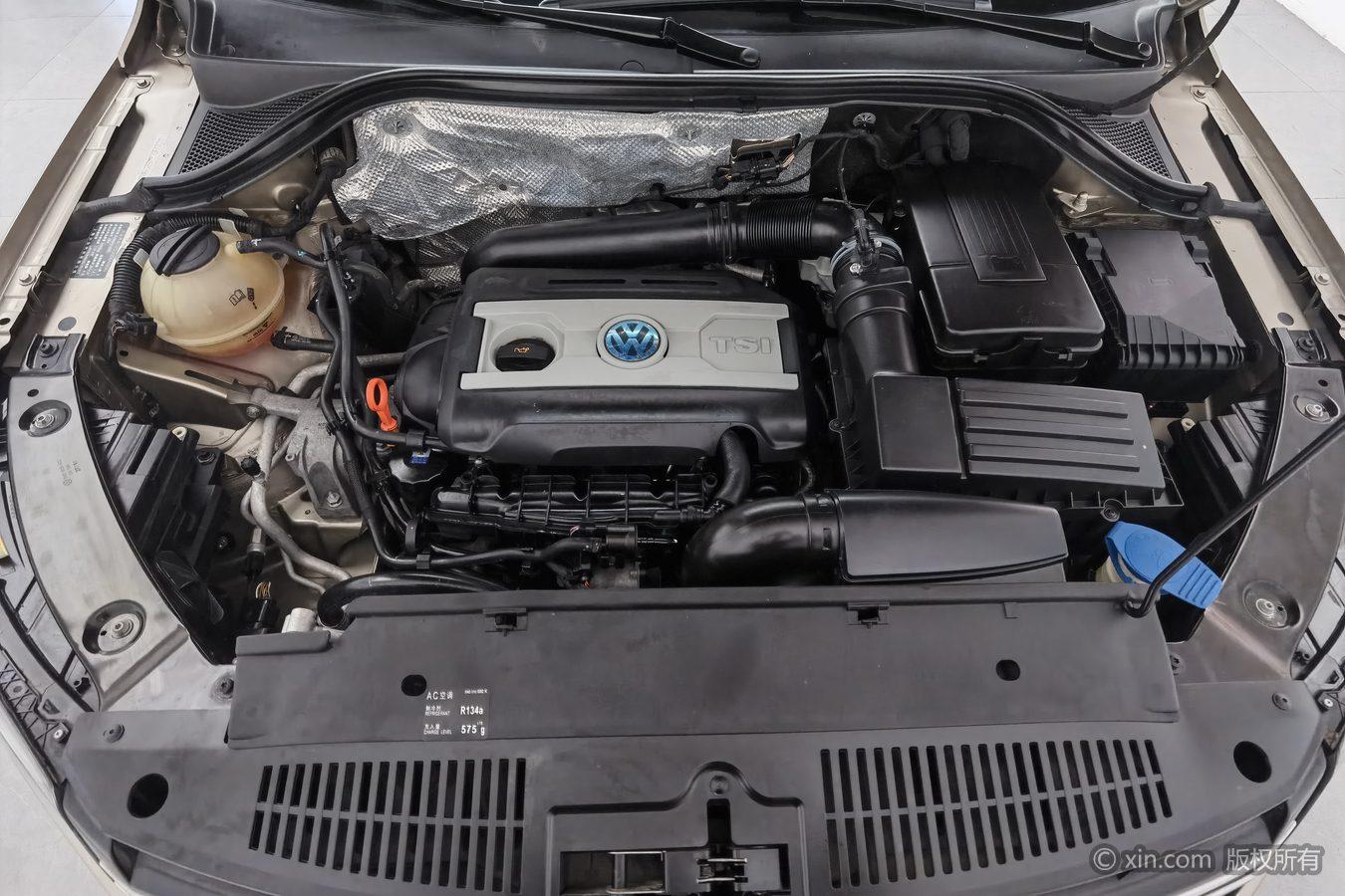 Volkswagen Tiguan 2015 1.8TSI AT Luxury