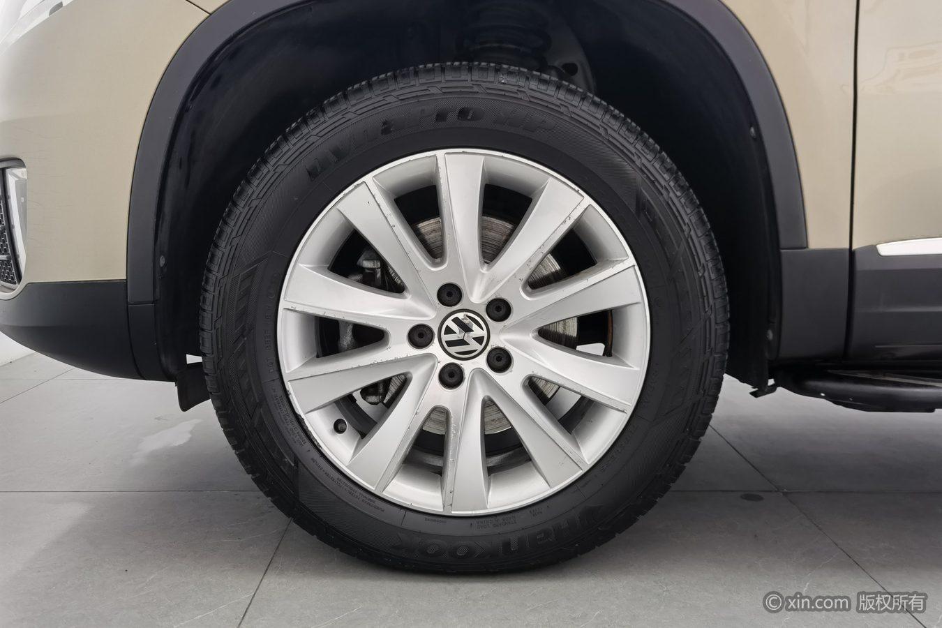 Volkswagen Tiguan 2015 1.8TSI AT Luxury
