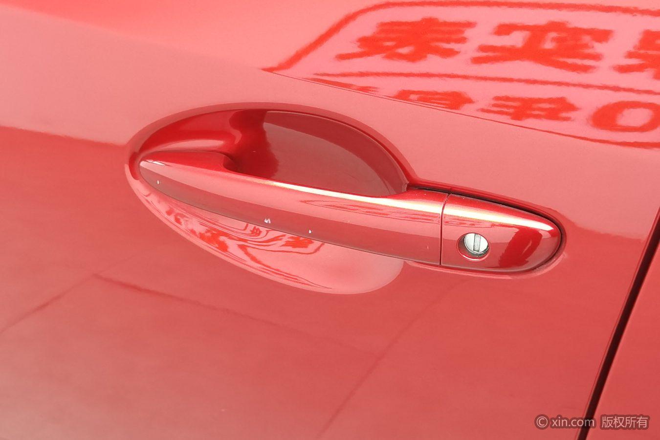 Mazda Mazda3 3 2017 1.5L AT Luxury V