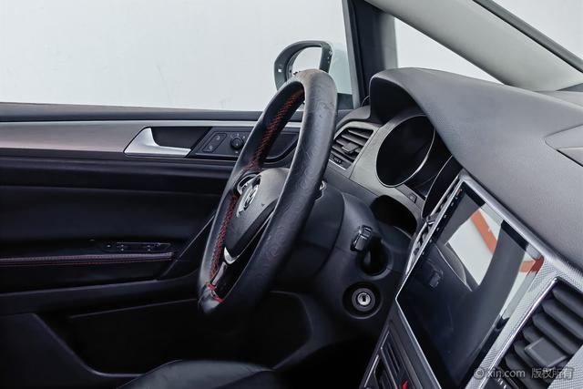 Volkswagen Golf Sportsvan 2016 1.6 L ATComfort — фото 11