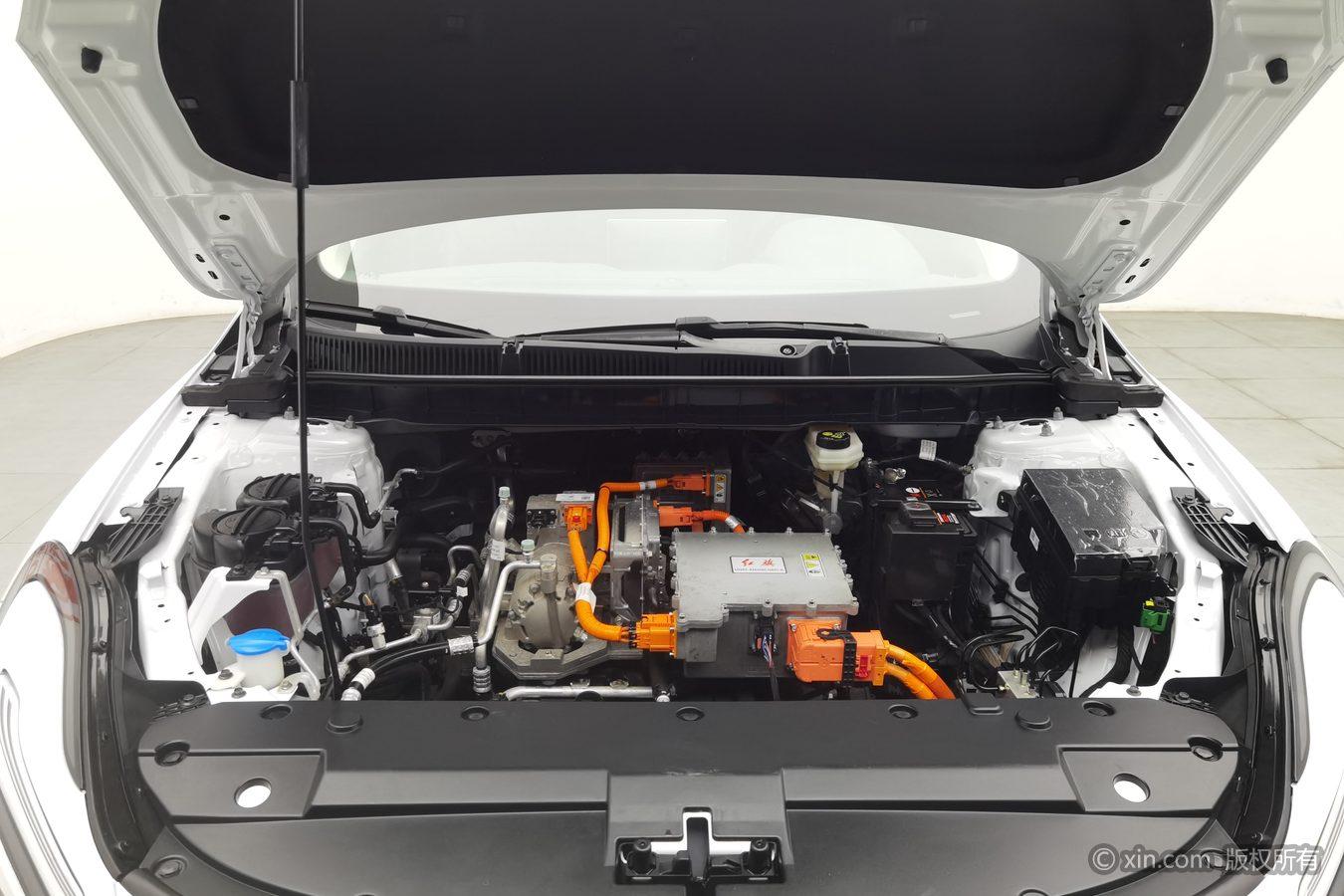 Hongqi E-QM5 2022 431km 5 мест