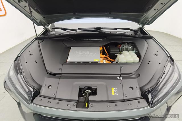 Weilai EC6 id 3810710 из Китая 21