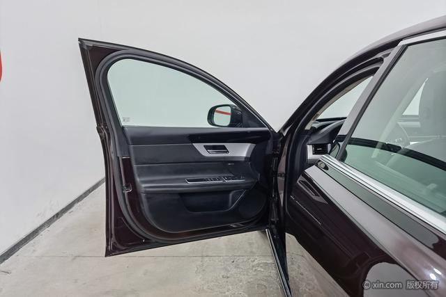 Jaguar XFL id 3837565 из Китая 8