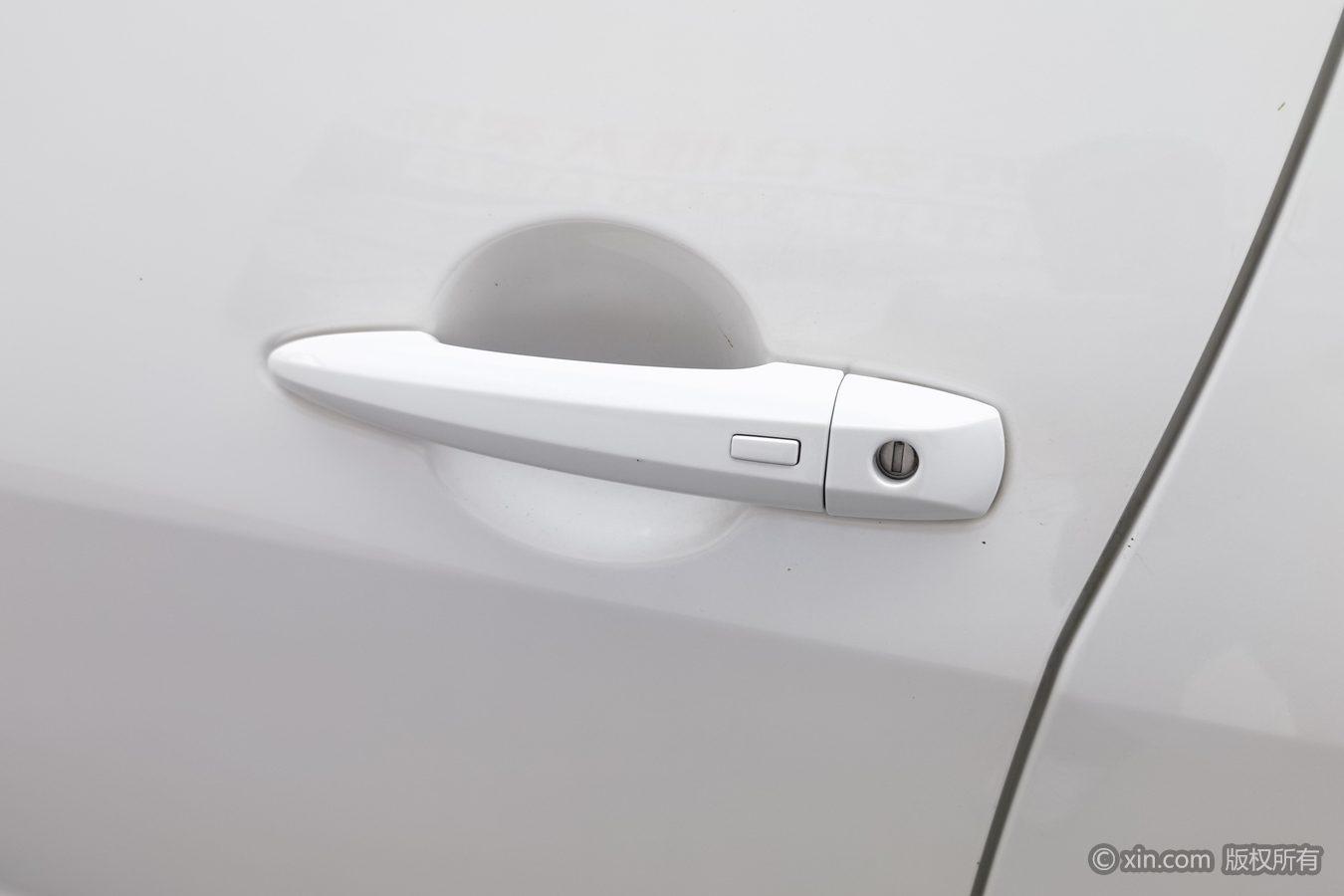 Nissan Xuan Yi id 4454299 из Китая 17
