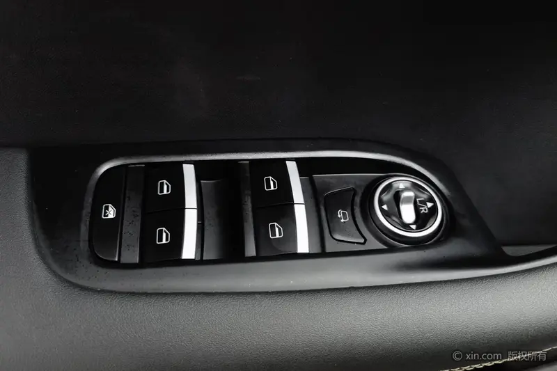 Chery Tiggo 8 — фото 17