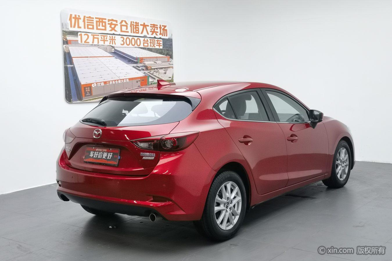 Mazda Mazda3 3 2017 1.5L AT Luxury V